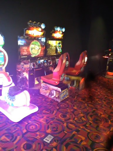 Movie Theater «Regal Cinemas Fairfield Commons 20 & RPX», reviews and photos, 2651 Fairfield Commons, Beavercreek, OH 45431, USA