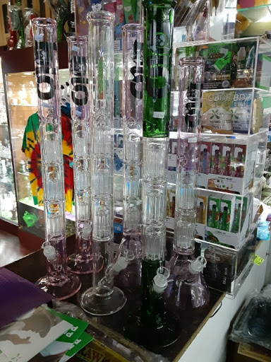 Tobacco Shop «Stirling Glass», reviews and photos, 5890 Stirling Rd, Hollywood, FL 33021, USA