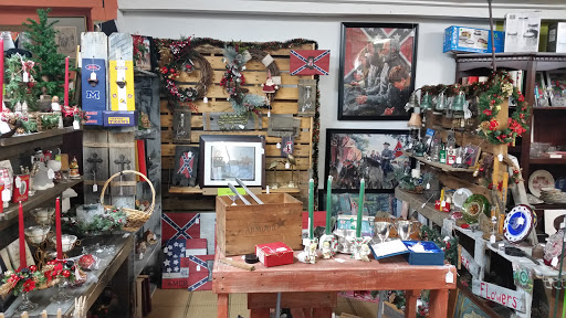Antique Store «Levee Street Market Place», reviews and photos, 1001 Levee St, Vicksburg, MS 39183, USA