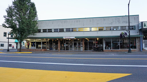 Thrift Store «Treasures Thrift Store», reviews and photos, 305 W Railroad Ave, Shelton, WA 98584, USA