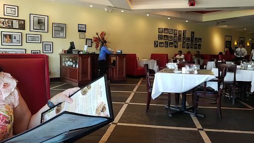 Shopping Mall «Diplomat Mall Shopping Center», reviews and photos, 1725 E Hallandale Beach Blvd, Hallandale Beach, FL 33009, USA