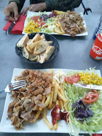 Plats et boissons du Restaurant de spécialités des Seychelles kebab des allees à Montélimar - n°1