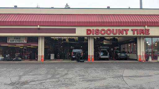 Tire Shop «Discount Tire Store - Clackamas, OR», reviews and photos, 8380 SE Sunnyside Rd, Clackamas, OR 97015, USA