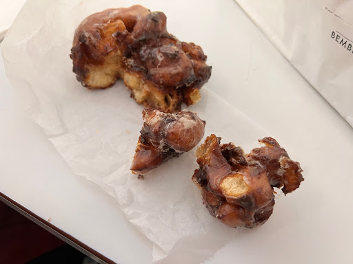 Donut Shop «Peter Pan Donut & Pastry Shop», reviews and photos, 727 Manhattan Ave, Brooklyn, NY 11222, USA