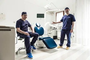 OBERHOLTZER & MARTINI Studio Dentistico image