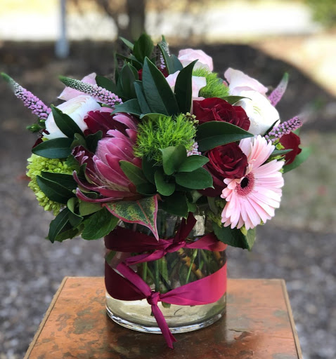 Florist «Petals Flowers & Fine Gifts», reviews and photos, 4 Rockland Rd, Wilmington, DE 19807, USA