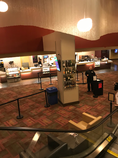 Movie Theater «Landmark Theatres Bethesda Row Cinema», reviews and photos, 7235 Woodmont Ave, Bethesda, MD 20814, USA