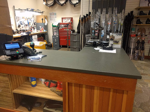 Clothing Store «L.L. Bean», reviews and photos, 6 Wayside Rd, Burlington, MA 01803, USA