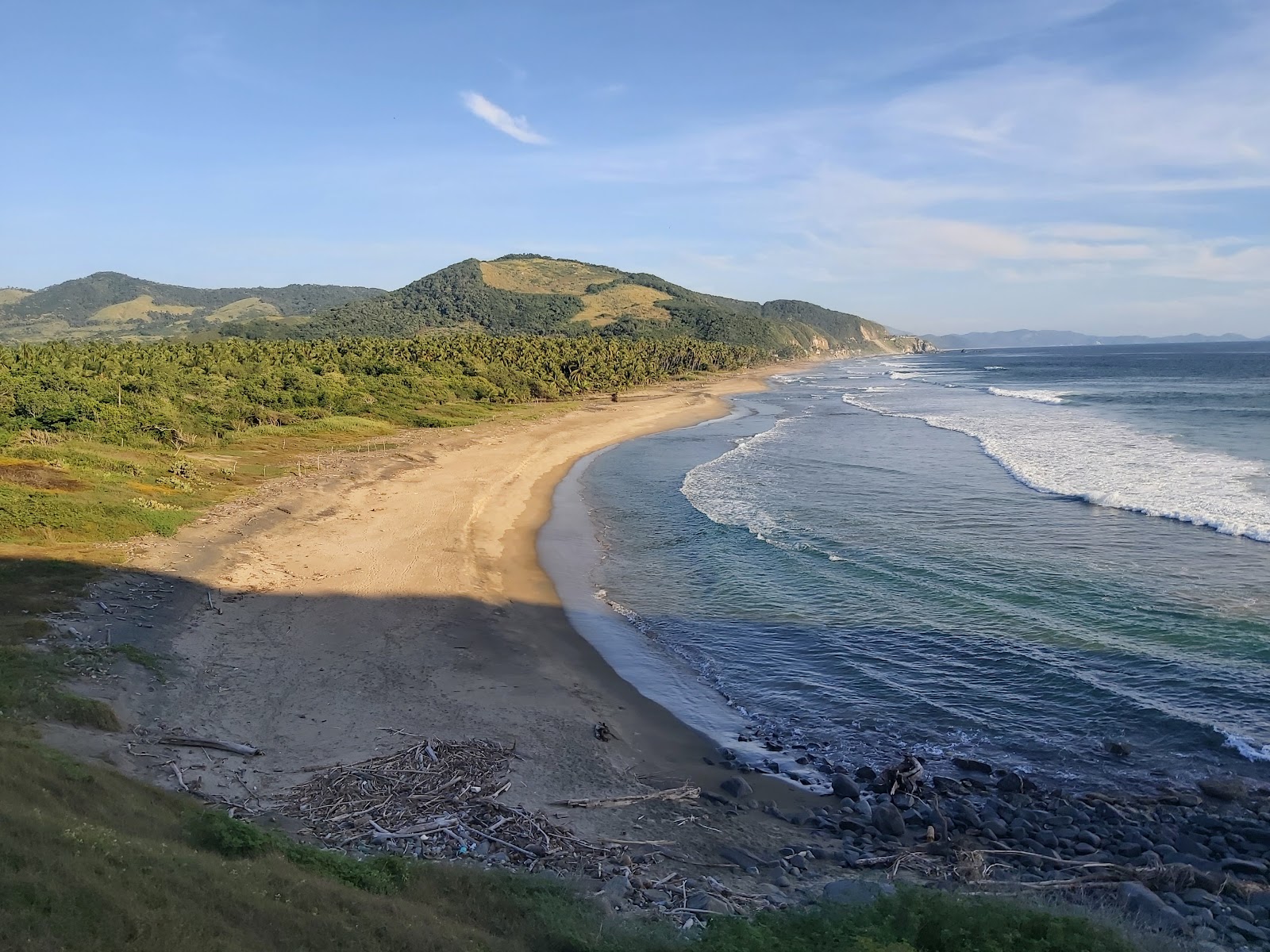 Foto von Playa el Calvario mit beiger sand Oberfläche
