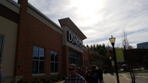 Shoe Store «DSW Designer Shoe Warehouse», reviews and photos, 5031 Shoppes Blvd, Moosic, PA 18507, USA