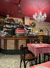Atmosphère du Restaurant français Chez Papinou à Neuilly-sur-Seine - n°11