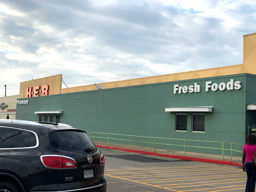 Grocery Store «H-E-B Grocery», reviews and photos, 1314 W Adams Ave, Temple, TX 76504, USA