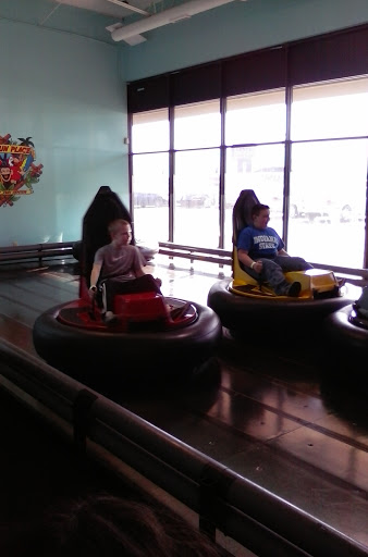 Amusement Center «That Fun Place», reviews and photos, 707 S Madison Ave i, Greenwood, IN 46143, USA