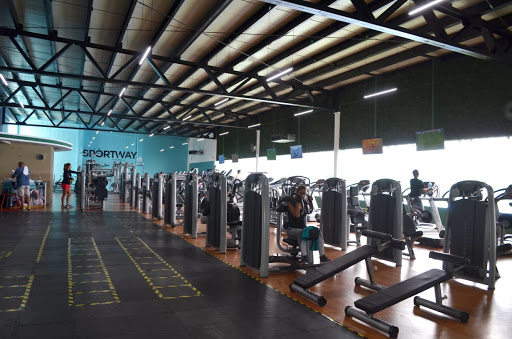 SportWay Gym Acuática Canchas de Tennis Yoga Crossfit Pilates