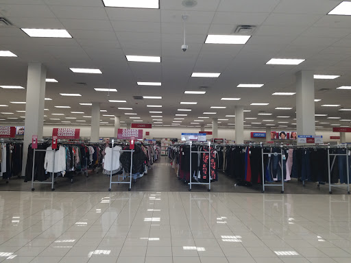 Clothing Store «Burlington Coat Factory», reviews and photos, 7747 Mall Rd, Florence, KY 41042, USA