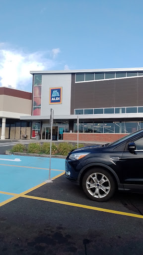 Supermarket «ALDI», reviews and photos, 1248 S Broad St, Wallingford, CT 06492, USA