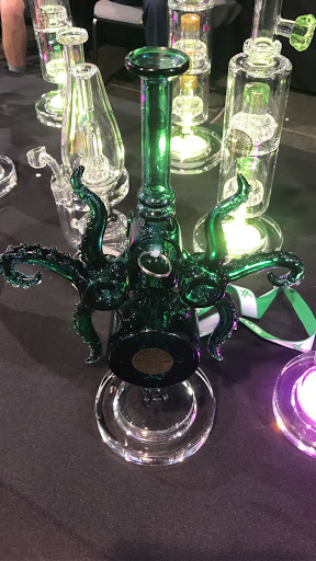 Tobacco Shop «Puff&Pass Smoke Shop», reviews and photos, 14151 Ramona Blvd #2B, Baldwin Park, CA 91706, USA