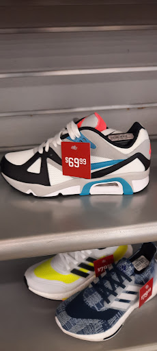 Sportswear Store «Champs Sports», reviews and photos, 200 S Broadway St, McAllen, TX 78501, USA