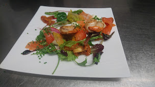 Photo n°16 de Le Quai Est à Courseulles-sur-Mer ()