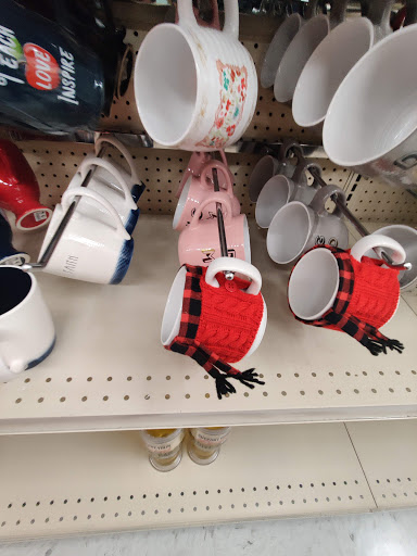 Department Store «Big Lots», reviews and photos, 5600 Mercury Dr, Dearborn, MI 48126, USA