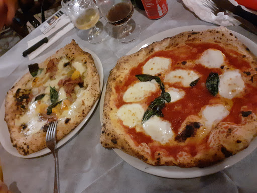 Pizza Margherita in Castel Volturno, Provincia di Caserta