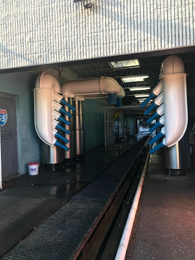 Car Wash «Expressway 55 Car Wash», reviews and photos, 800 Motor Pkwy, Brentwood, NY 11717, USA