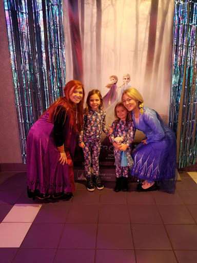 Movie Theater «Regal Cinemas Henrietta 18», reviews and photos, 525 Marketplace Dr, Rochester, NY 14623, USA