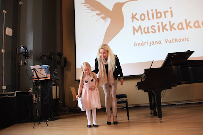 Kolibri Musikkakademi - musikkskole Majorstua. Pianoundervisning, sang, fiolin og gitarundervisning