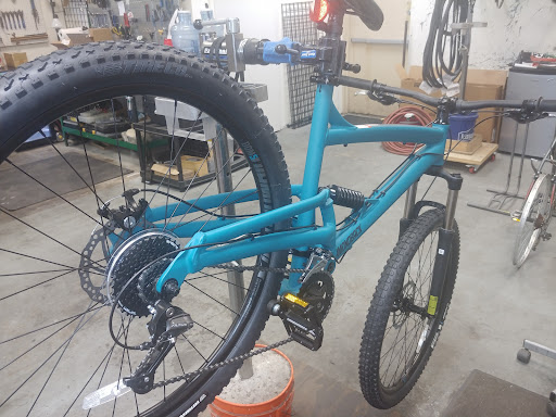 Bicycle Store «North Valley Bicycles», reviews and photos, 18409 N Cave Creek Rd, Phoenix, AZ 85032, USA