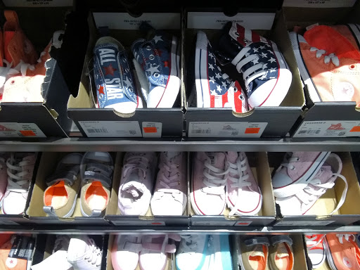 Shoe Store «PUMA», reviews and photos, 4977 International Dr #3b, Orlando, FL 32819, USA