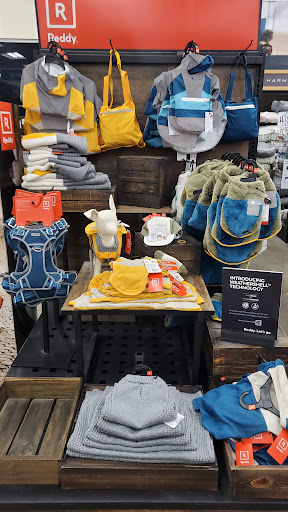 Pet Supply Store «Petco Animal Supplies», reviews and photos, 18200 NW Evergreen Pkwy, Beaverton, OR 97006, USA