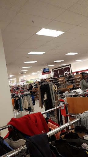 Department Store «T.J. Maxx & HomeGoods», reviews and photos, 105 Middlesex Ave, Somerville, MA 02145, USA