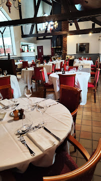 Atmosphère du Restaurant français Aux Petits Oignons à Éragny - n°17