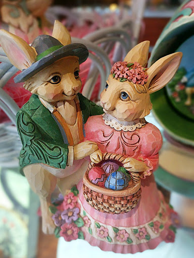 Gift Shop «First Capitol Trading Collectibles and Gifts», reviews and photos, 207 S Main St, St Charles, MO 63301, USA