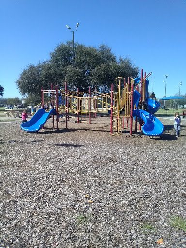 Park «Flores Park», reviews and photos, 803 W Southcross Blvd, San Antonio, TX 78211, USA