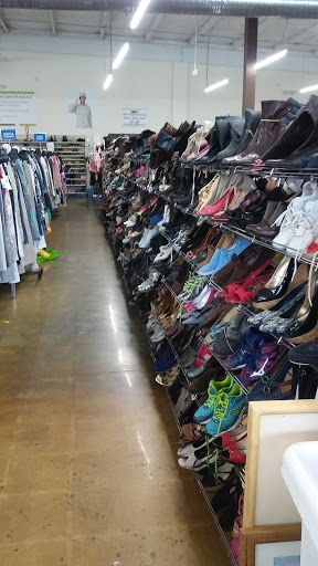 Thrift Store «Disabled American Veterans Thrift store», reviews and photos, 15265 Warwick Blvd, Newport News, VA 23608, USA