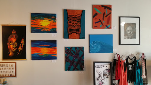 Glass Blower «Blue Dog Smoke Shop», reviews and photos, 802 Granby St, Norfolk, VA 23510, USA