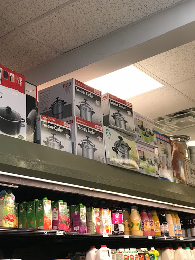 Asian Grocery Store «Sayar Food Market», reviews and photos, 3 Everett St #3e, Revere, MA 02151, USA