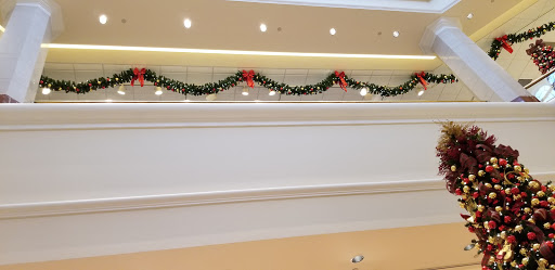 Department Store «Von Maur», reviews and photos, 7700 E Kellogg Dr N, Wichita, KS 67207, USA