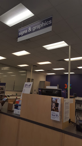 Print Shop «FedEx Office Print & Ship Center», reviews and photos, 550 Woods Lake Rd, Greenville, SC 29607, USA