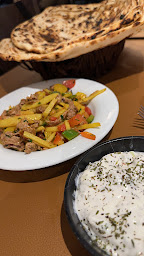 Photo n°173 de Hadramaout - Le Restaurant Yemenite Champs Elysées à Paris ()