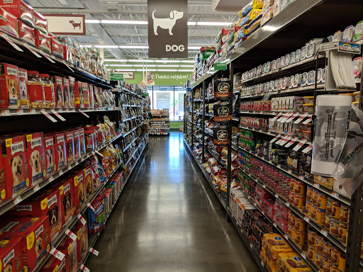 Pet Supply Store «Pet Supplies Plus», reviews and photos, 9 Waukegan Rd, Deerfield, IL 60015, USA