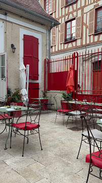 Atmosphère du Restaurant Le Maison Fort à Auxerre - n°11