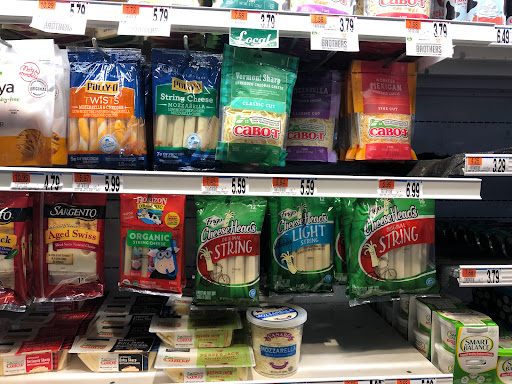 Grocery Store «Brothers Marketplace», reviews and photos, 446 Main St, Medfield, MA 02052, USA