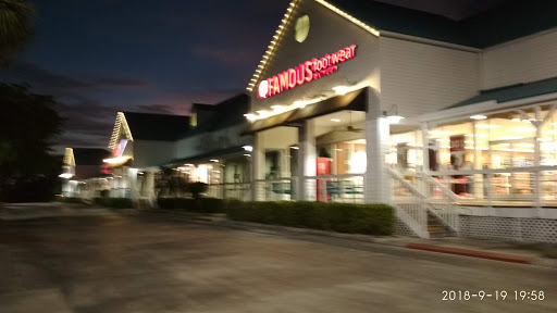 Outlet Mall «Sanibel Outlets», reviews and photos, 20350 Summerlin Rd, Fort Myers, FL 33908, USA