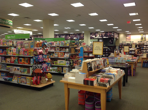 Book Store «Barnes & Noble», reviews and photos, 131 Colonie Center #355, Albany, NY 12205, USA