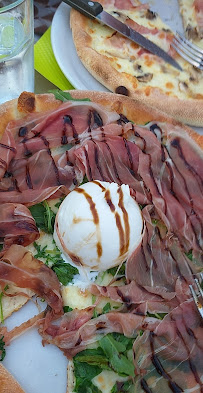 Plats et boissons du Pizzeria Pizza Hola by Gustami à Valgelon-La Rochette - n°5