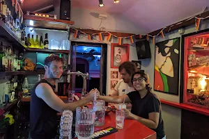 Video pub gay bar image