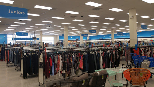 Clothing Store «Ross Dress for Less», reviews and photos, 140 S Mannheim Rd, Hillside, IL 60162, USA