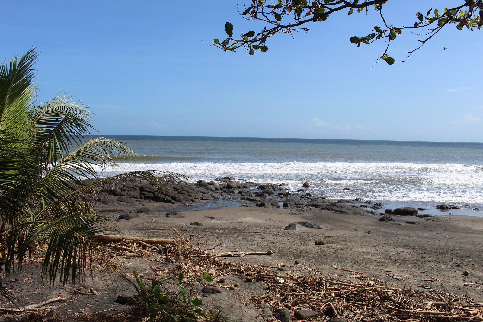 Photo de Soka Beach situé dans une zone naturelle